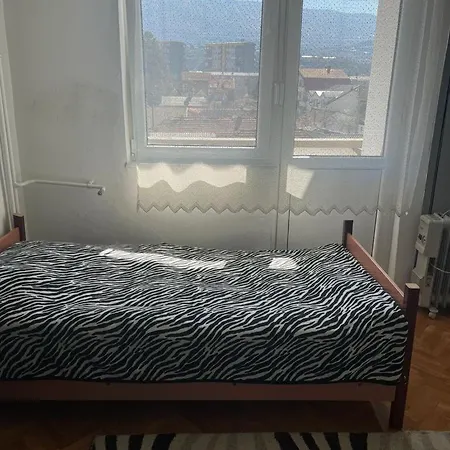 Lägenhet City Karposh Luxury 3